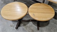 24" Round Tables 21" t