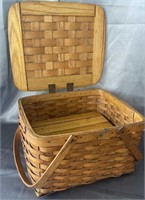 VINTAGE PICNIC BASKET