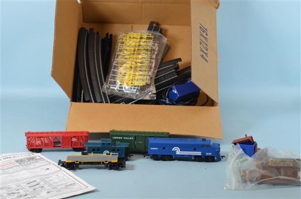 Freight Charger Life Like Trains  w/ Power Lot Tra