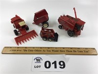 INTERNATIONAL TOY TRACTORS, COMBINES