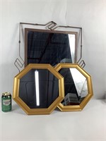 3 miroirs dont un avec cadre en fer forgé