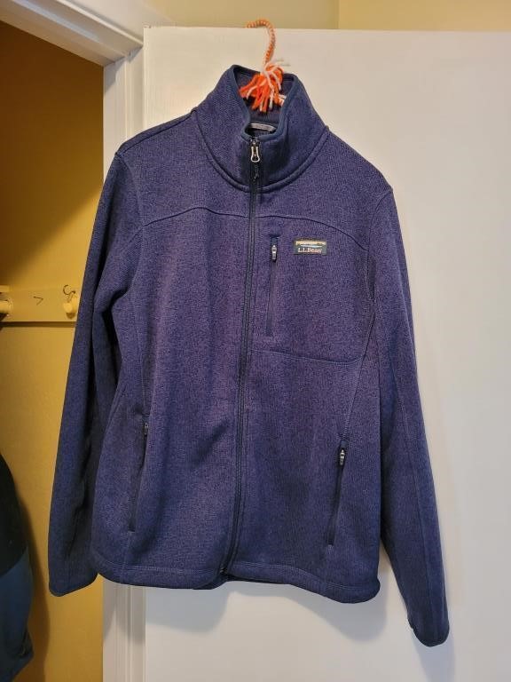 LL BEAN SZ MED MEN'S SLIGHTLY FITTED JACKET, BLUE