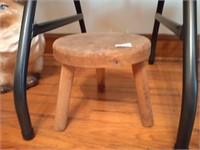 3 legged milking stool