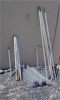 35+ Feet of Metal Fencing w Door W