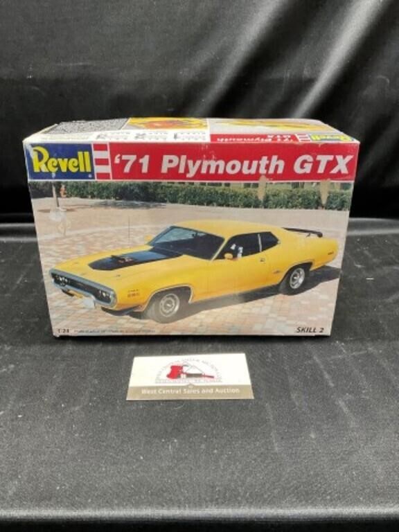 Revell 71 Plymouth GTX Model Kit