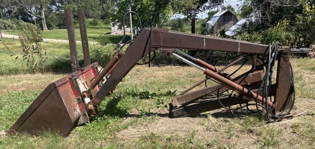 WL - 42 Loader & Bucket