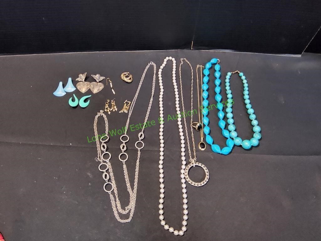 Necklaces, Earrings & Ring