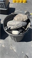 GARBAGE CAN W/ GOOSE DECOYS