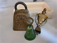 Doorknocker, bells (3)