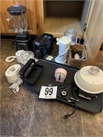 Box Lot of Small Kitchen Appliances (Toaster,