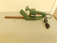 Black and Decker 16" Headge Trimmer - Tested