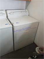 Electric dryer Kenmore.