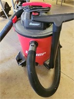 Bauer 14 gallon shop vac