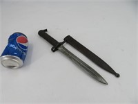 Vieux couteau baïonnette militaire de combat no