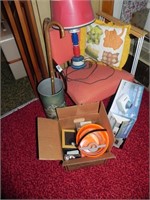 Lot with Chair, Lamp, Pillow, Cane, Humidifier,