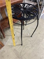 METAL PLANT STAND