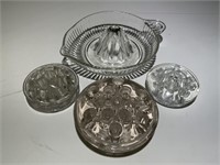 VTG Clear Glass Juicer & 3 Clear Glass Flower