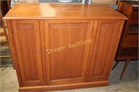 Lockable Storage Cabinet with Key, no back panel