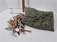 Old World Clothes Pin Bag w/ Wood & Metal Pins