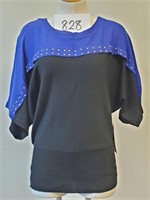 New Women's GNW Sweater - Size Large
