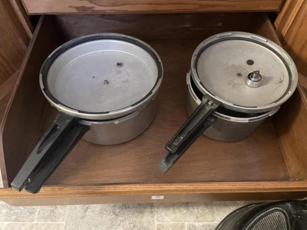 2 PRESSURE COOKERS - WILL NEED TO BE TESTED