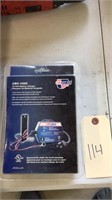 Car Quest 12v battery charger nib