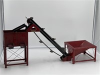 Structo Conveyor and Sand Hopper Set