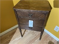 ANTIQUE NIGHT STAND END TABLE