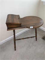 COBBLERS TABLE 20" X 13" X 13.5"