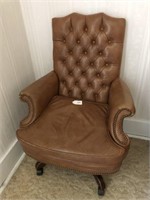Leather Swivel Executive Chair & Floor Mat