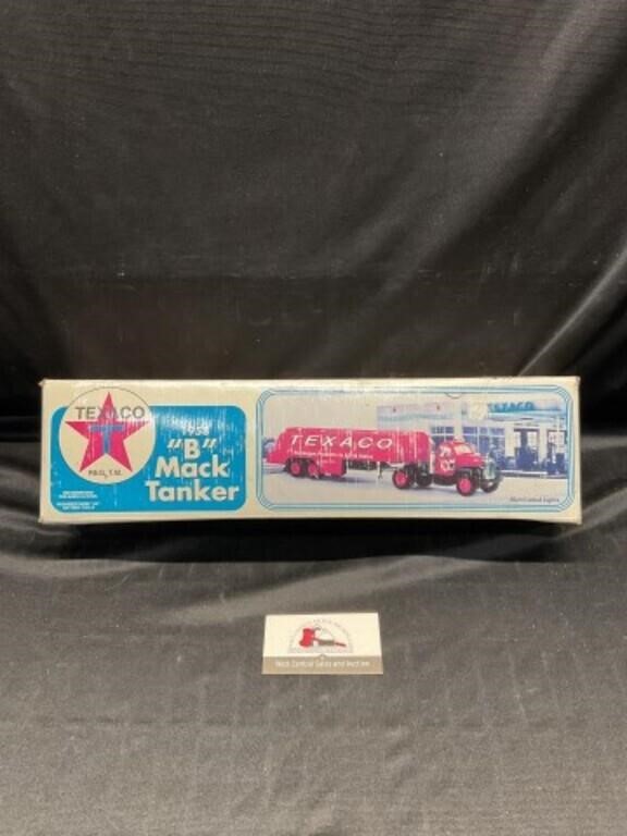 Texaco 1958 "B" Mack Tanker