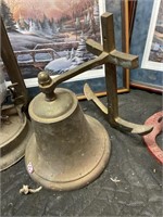 Brass/copper colored bell (sound by hand)