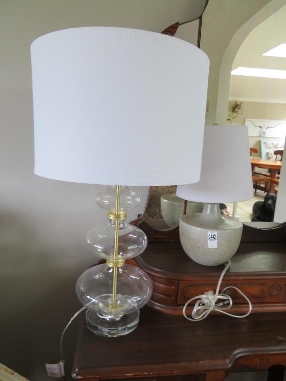 2 table lamps