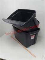 (2) 20 gallon storage totes with lids