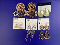 (5) Pair of Costume jewelry earrings all are