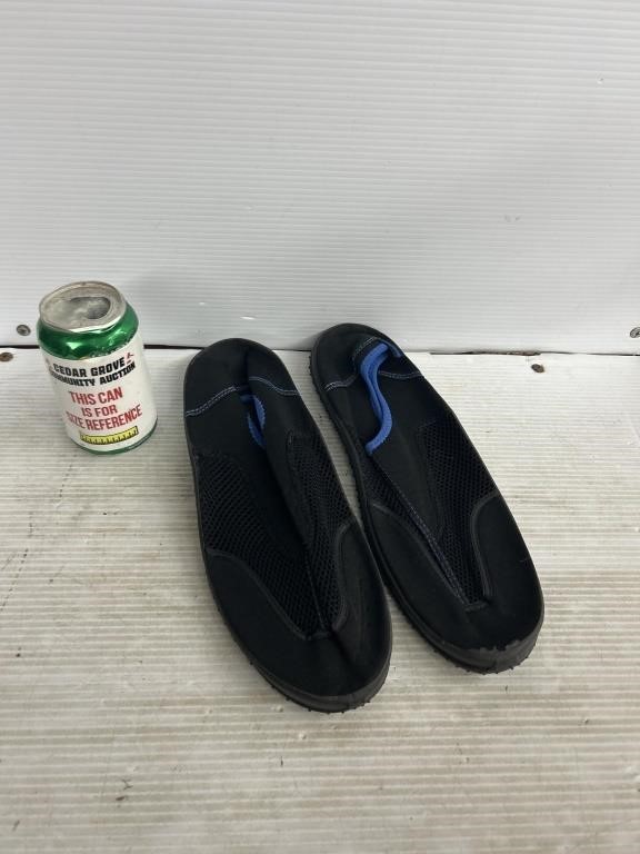 Size 22 men’s water shoes