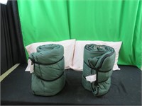 2 Pillows, 2 Sleeping bags white stag