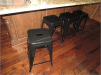 4 bar stools