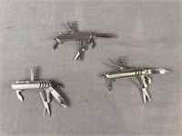 3 Monogramed Jackknives