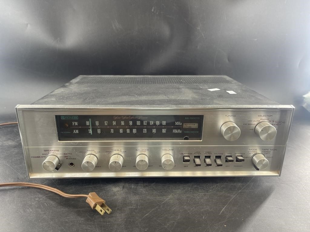 Pioneer model SX-1000TD solid state stereo receive