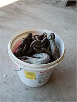 BUCKET OF CHAIN