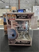 2 pop gambit & mr freeze vinyl figures (display)