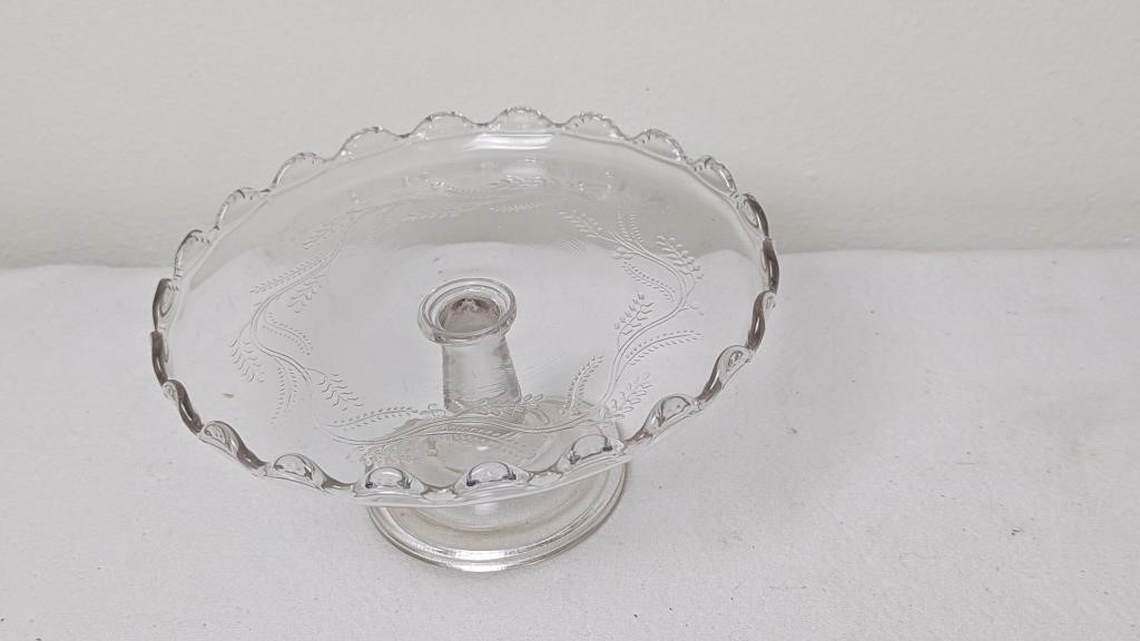 ANTIQUE WHEAT DESIGN CLEAR GLASS PEDESTAL CAKE STA