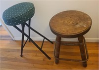 Vtg Wooden Bar Stool w/ Cushioned Stool