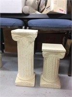 Set of two plant stands