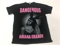 Tour Ariana Grande T-Shirt Size L