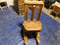 Chaise bercante fait a la main en bois