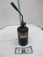 Propane torch with 16.4 ounce tank
