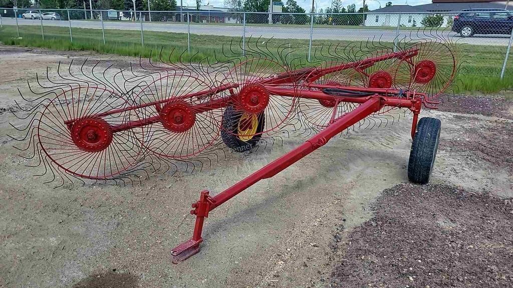 Vicon Lilly 6 Wheel Hay Rake