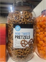 MINI TWIST PRETZELS